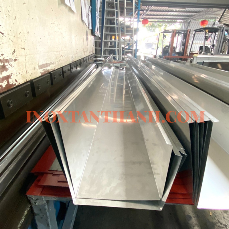 MÁNG XỐI INOX 201