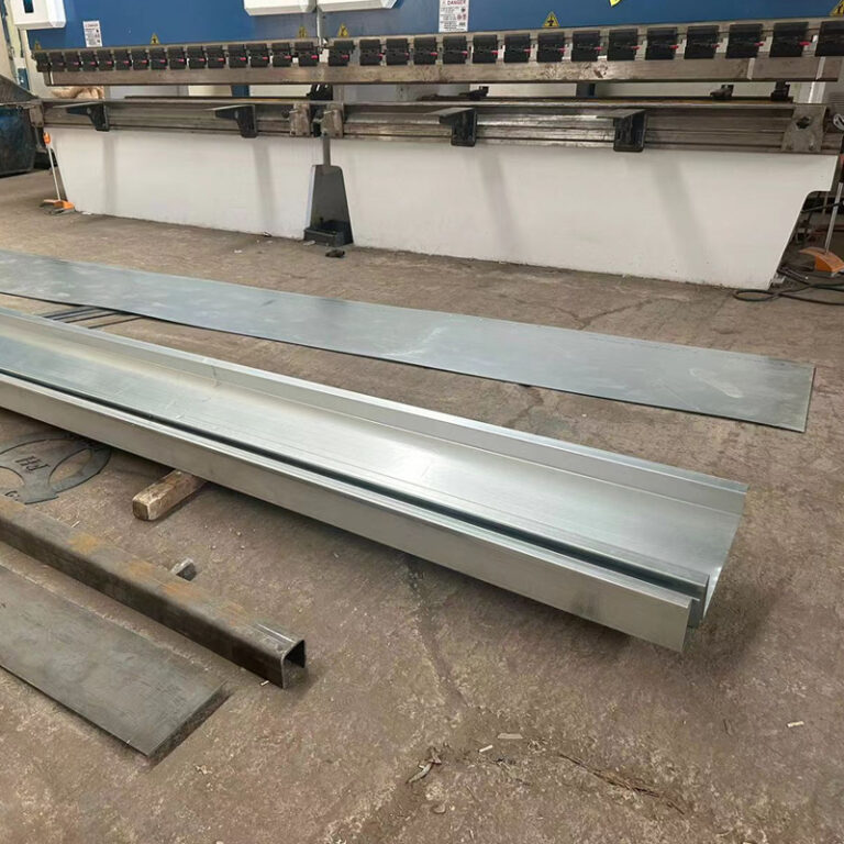 MÁY CHẤN MÁNG XỐI INOX 8M