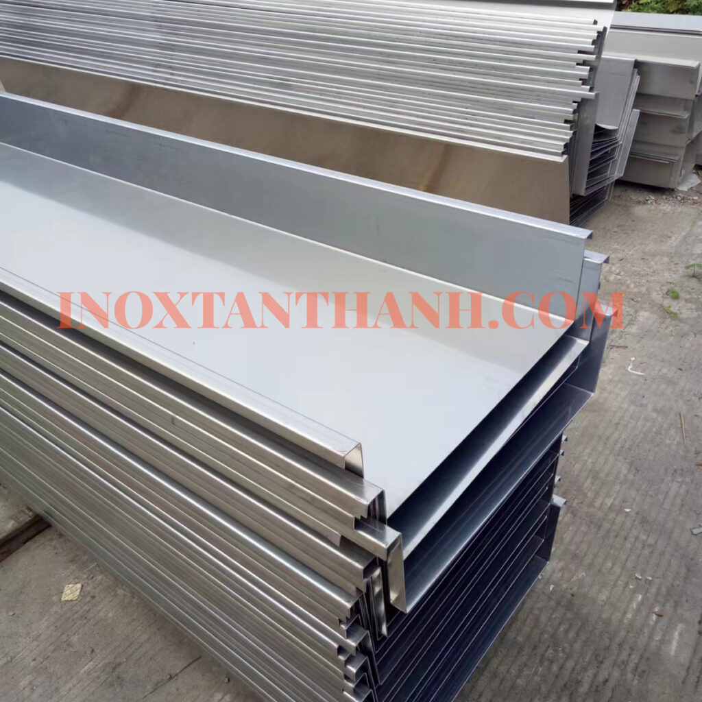 GIA CÔNG MÁNG XỐI INOX